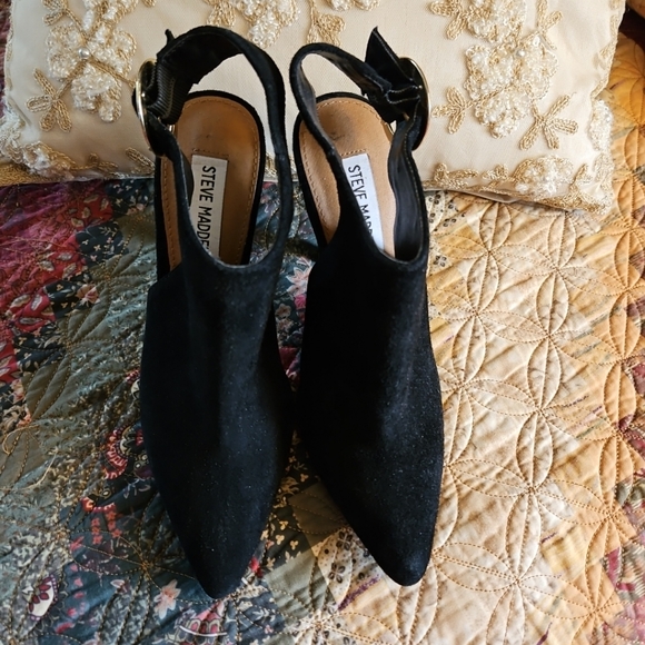 Steve Madden Black Suede Booties - Size 6M - Picture 4 of 5